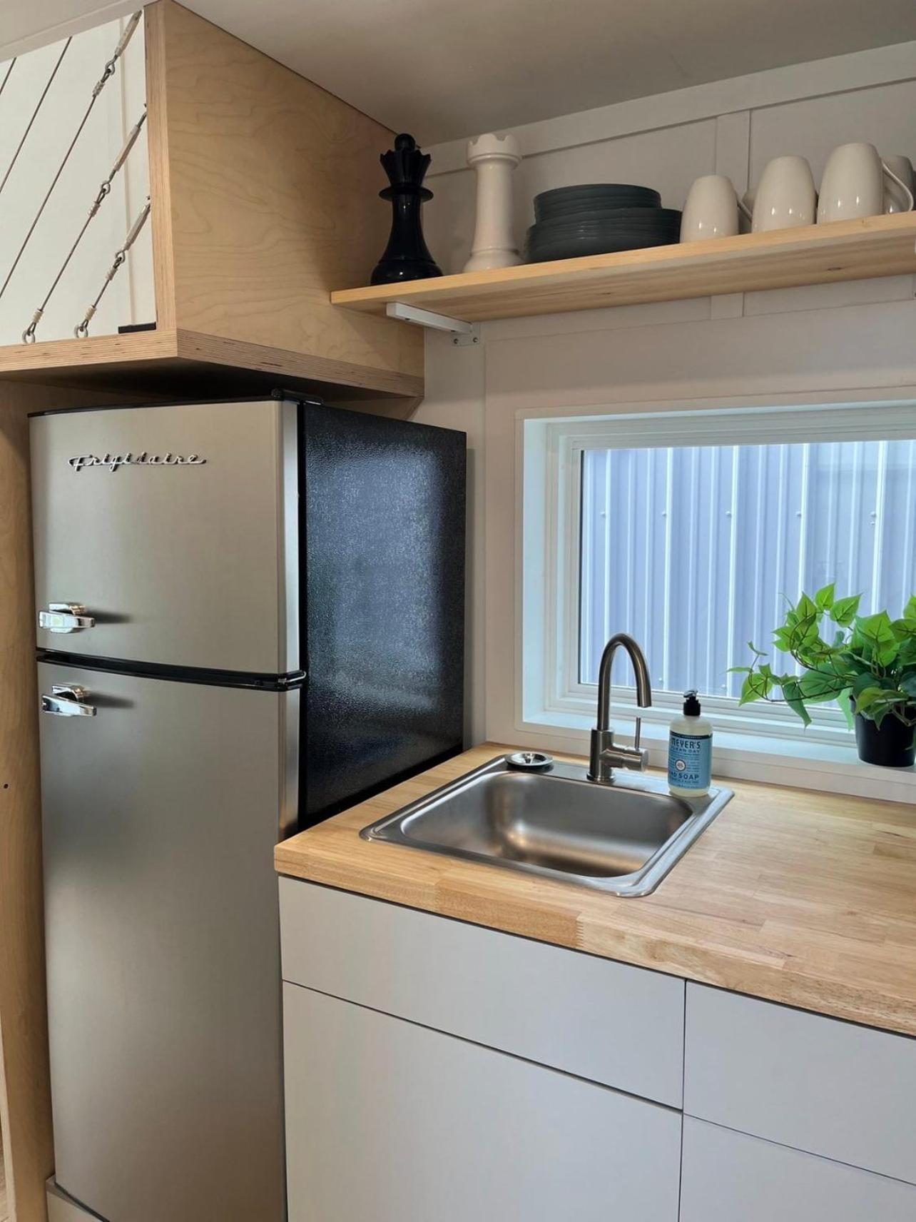 The Mockingbird Tiny Home Perry Exterior photo